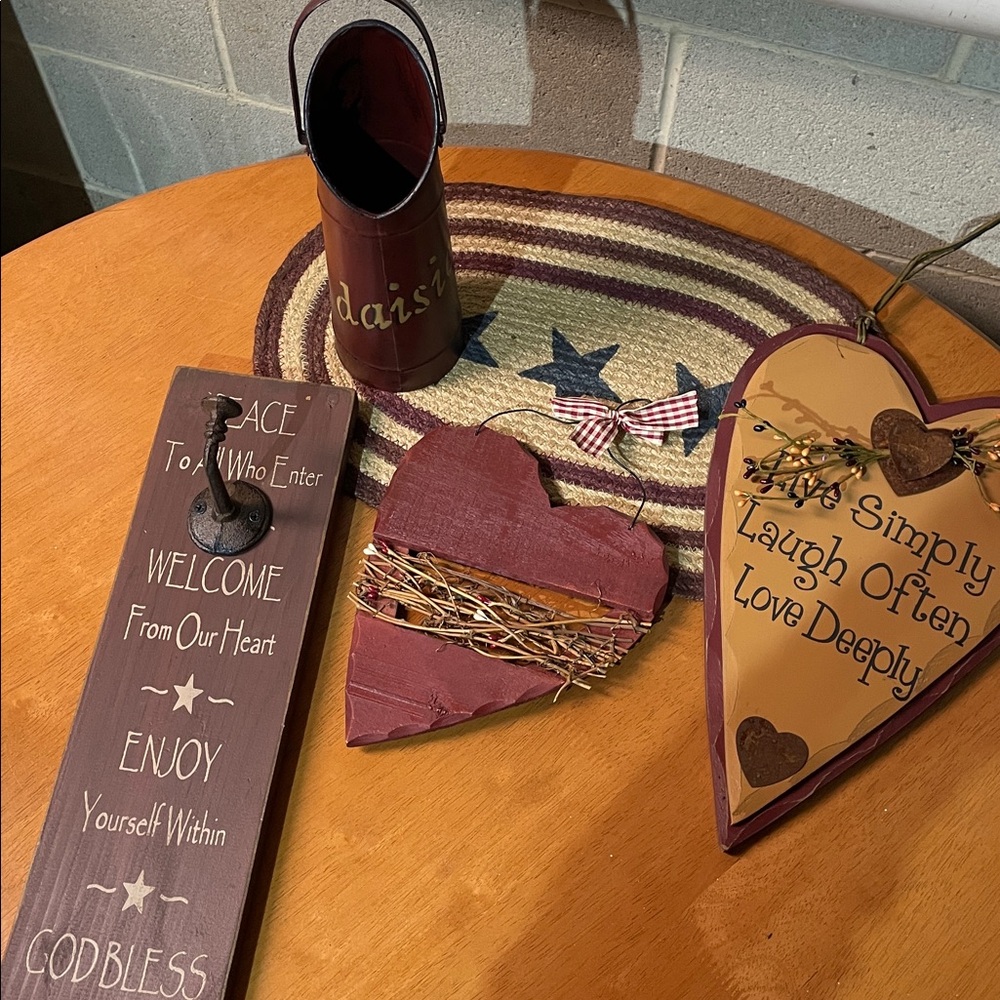 Rustic Hearts, Tablemat and Metal Vase Set